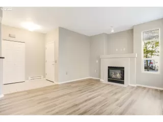 Photo #5: 22311735 Listing 