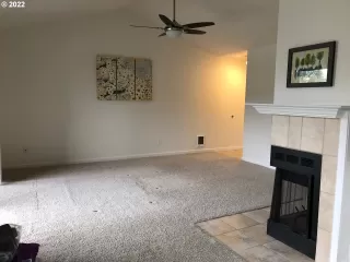 Photo #5: 22311876 Listing