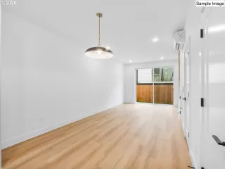 Photo #2: 223120996 Listing 