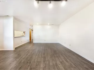 Photo #3: 22312895 Listing