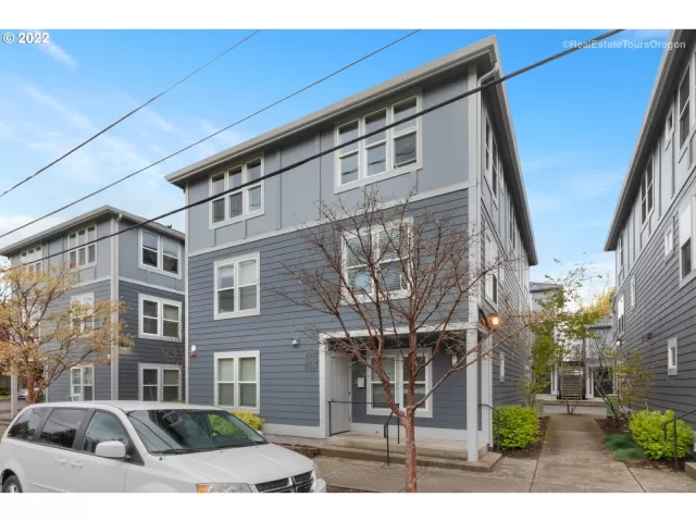 MLS: 22313056 Condo For Sale