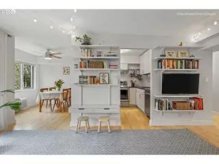 Photo #6: 22313119 Listing 