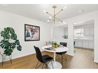 Photo #4: 22313940 Listing