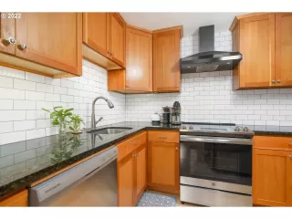 Photo #1: 22314369 Listing 