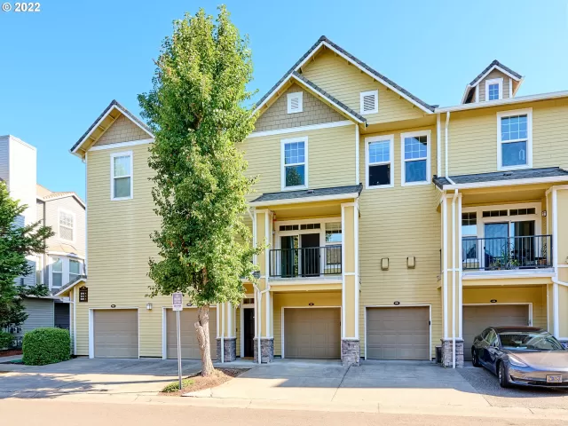 MLS: 22314751 Condo For Sale