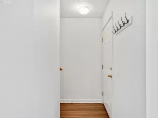 Photo #4: 22315940 Listing 