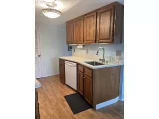 Photo #3: 22316075 Listing 