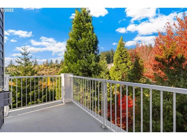 MLS: 22316282 Condo For Sale