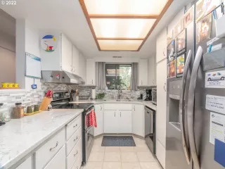 Photo #3: 22316452 Listing 