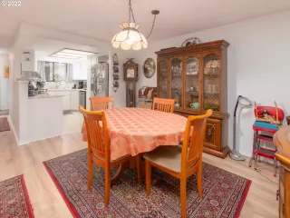 Photo #6: 22316452 Listing 