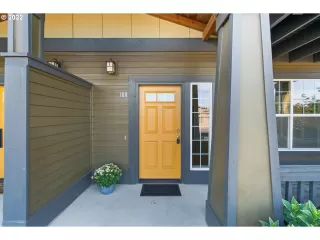 Photo #5: 22317861 Listing 