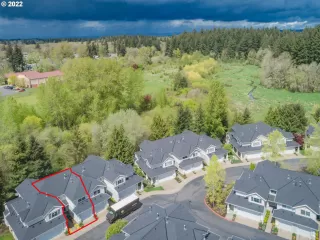 Photo #6: 22317941 Listing