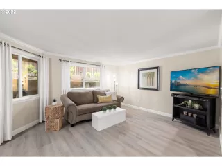 Photo #1: 22318237 Listing