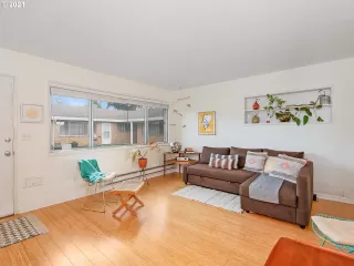 Photo #3: 22318298 Listing