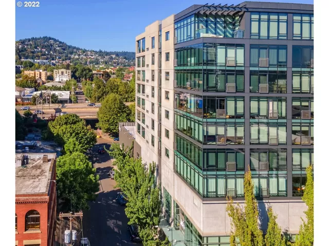 MLS: 22318675 Condo For Sale