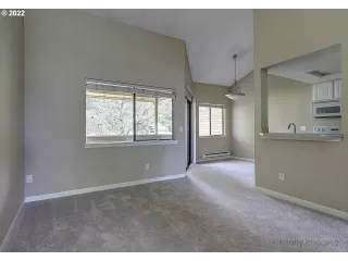 Photo #3: 22319131 Listing