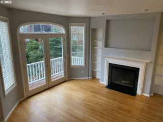 Photo #4: 22320429 Listing