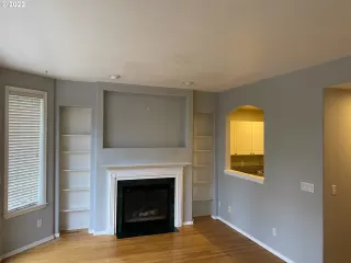 Photo #5: 22320429 Listing