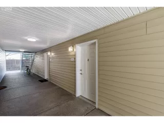 Photo #3: 22321053 Listing