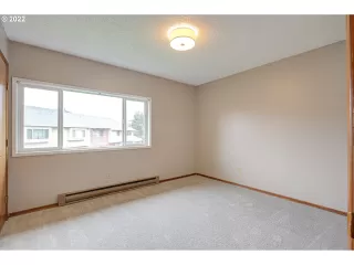 Photo #4: 22321417 Listing