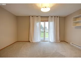 Photo #6: 22321417 Listing