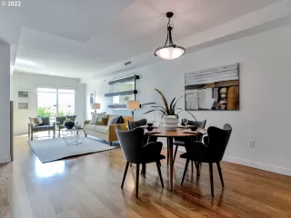 Photo #4: 22323306 Listing