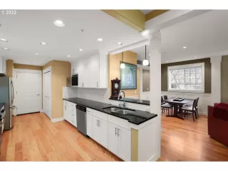 Photo #2: 22324745 Listing 