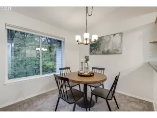 Photo #5: 22325029 Listing