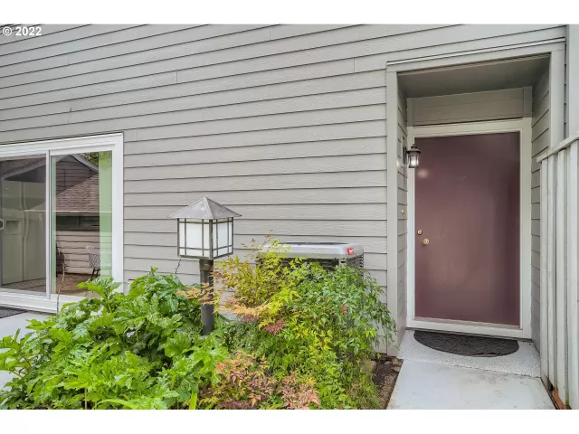 MLS: 22329288 Condo For Sale