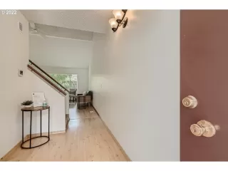 Photo #3: 22329288 Listing