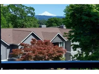 Photo #4: 22329834 Listing