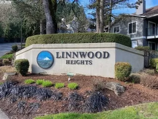 Photo #5: 22329834 Listing