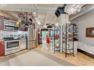 Photo #3: 22330019 Listing 