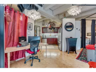 Photo #6: 22330019 Listing 