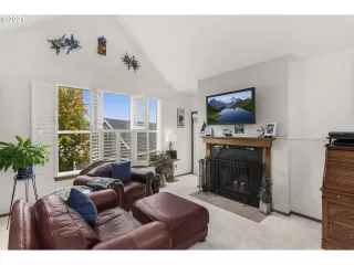 Photo #2: 22330318 Listing 