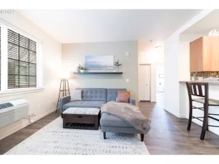 Photo #3: 22333814 Listing