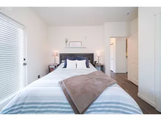 Photo #5: 22333814 Listing