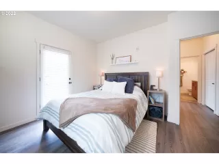 Photo #6: 22333814 Listing