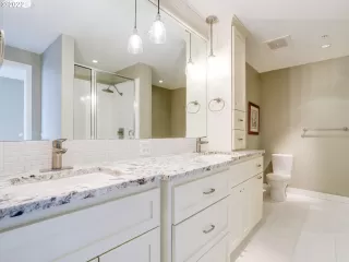 Photo #6: 22333957 Listing