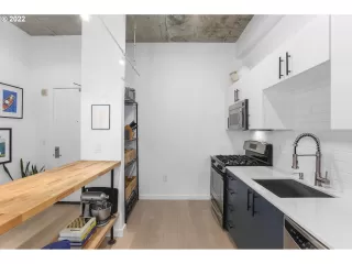 Photo #1: 22334078 Listing