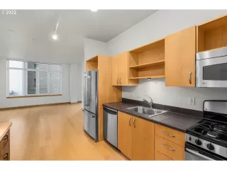 Photo #3: 22334399 Listing