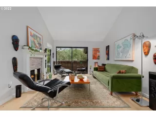 Photo #4: 22334684 Listing