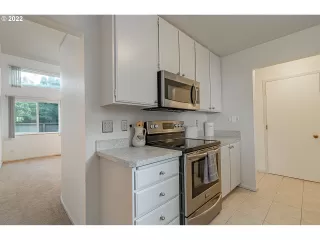 Photo #5: 22335620 Listing 