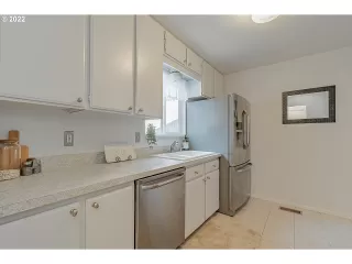 Photo #6: 22335620 Listing 