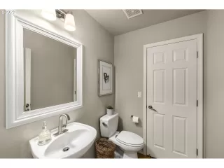 Photo #4: 22335847 Listing