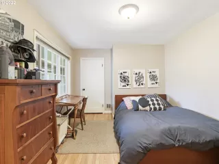 Photo #4: 22336477 Listing