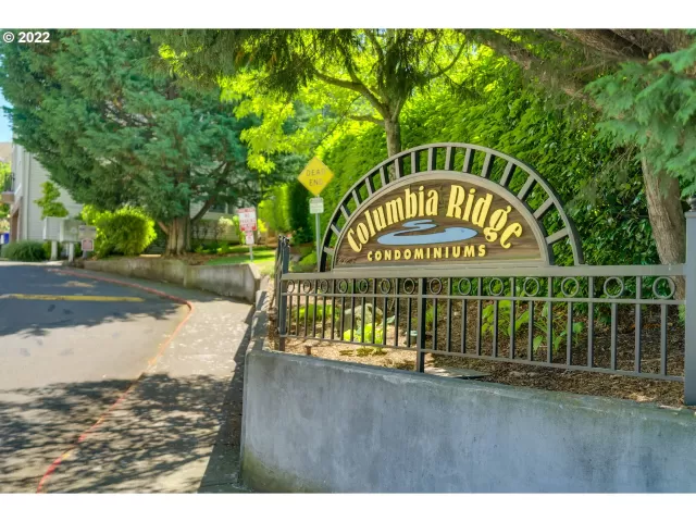 MLS: 22336595 Condo For Sale