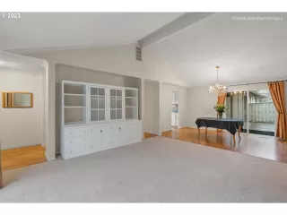 Photo #5: 22338061 Listing 