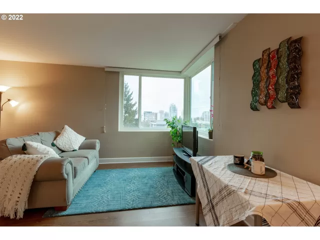 MLS: 22338326 Condo For Sale