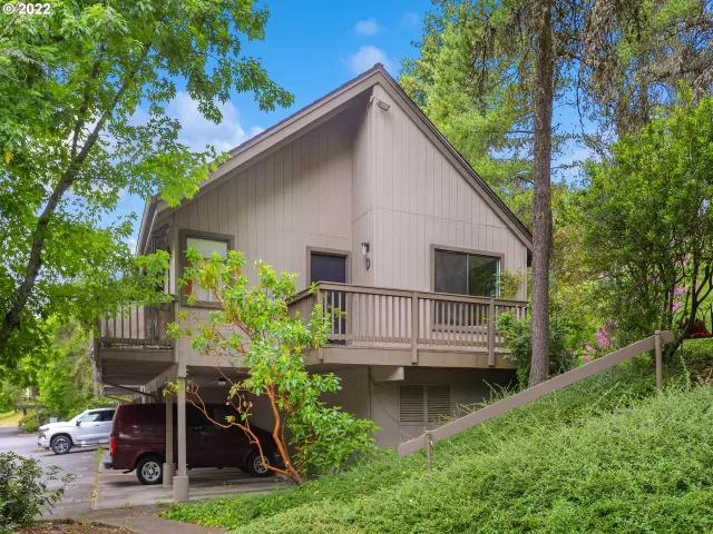 MLS: 22338391 Condo For Sale